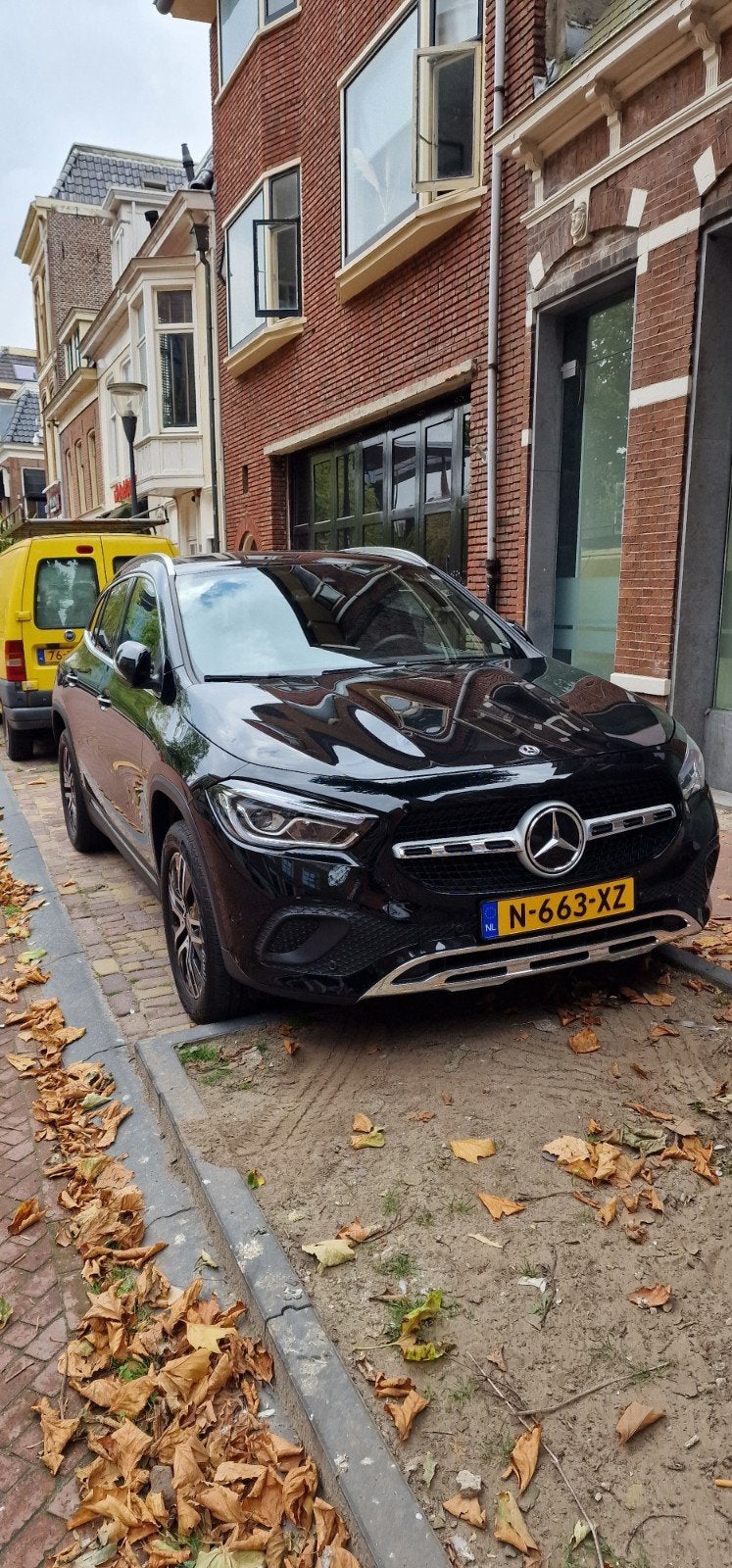 Mercedes-Benz GLA 200 d 150pk 8G-DCT 2021 Zwart, Auto's, 1800 kg, 4 cilinders, Zwart, Diesel