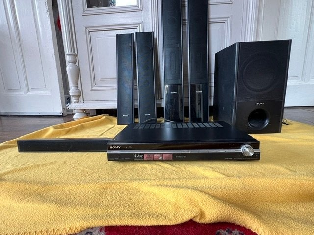 Sony home cinema set 5.1, Gebruikt, Ophalen of Verzenden, 5.1-systeem, Overige spelers