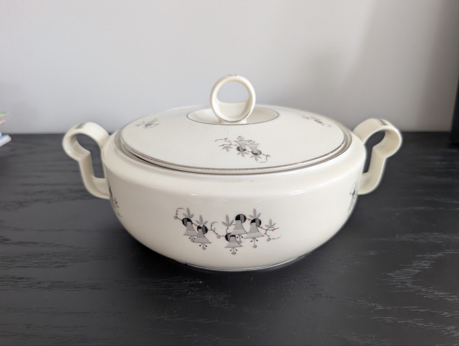 Vintage porseleinen dekschaal met handvatten, Antiek en Kunst, Ophalen of Verzenden