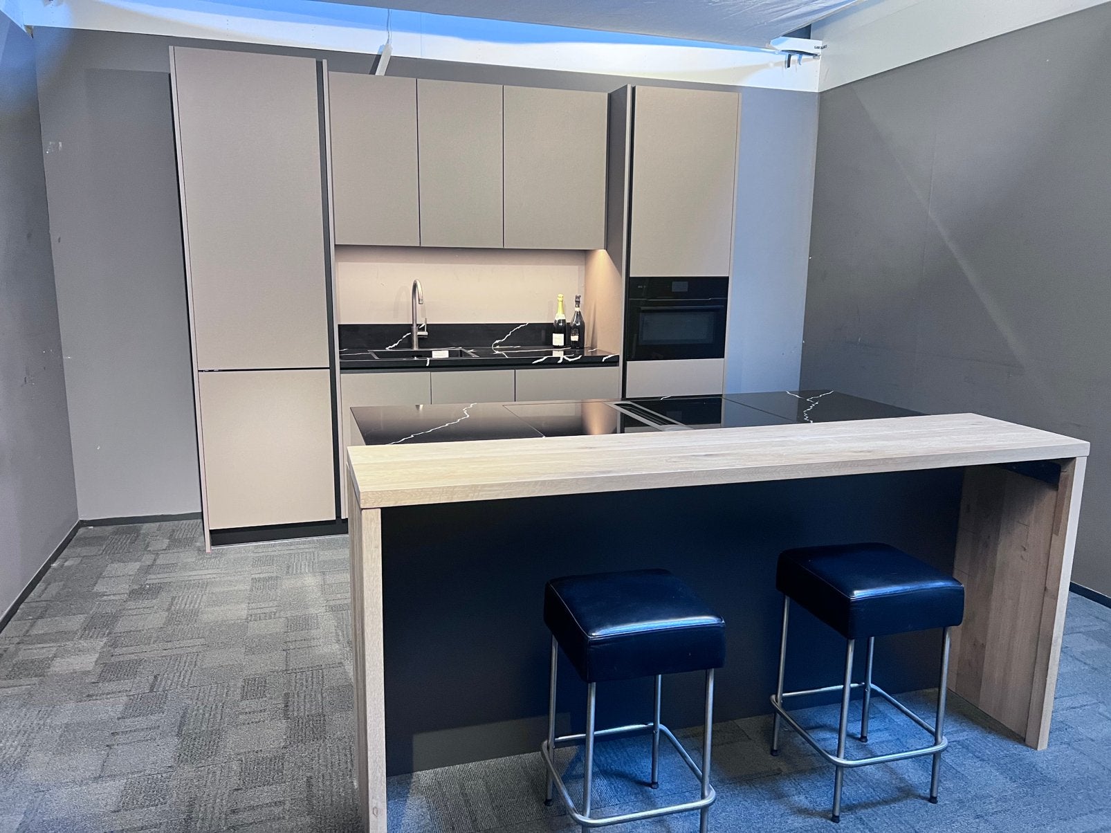 Prachtige nieuwe keuken met Bora 2.0 profesional en graniet., Ophalen, Overige kleuren, Graniet of Steen, Dubbelwandige keuken