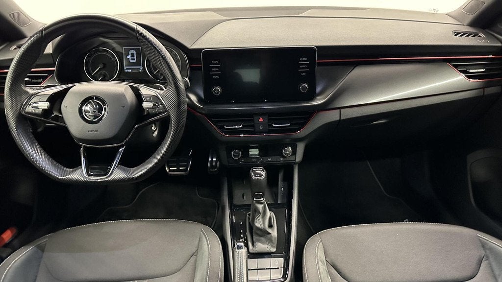 Skoda Scala 1.0 TSI Sport Business LM CRUISE CARPLAY ECC., Auto's, Skoda, Gebruikt, Met garantie (alle), Blauw, 49 €/maand