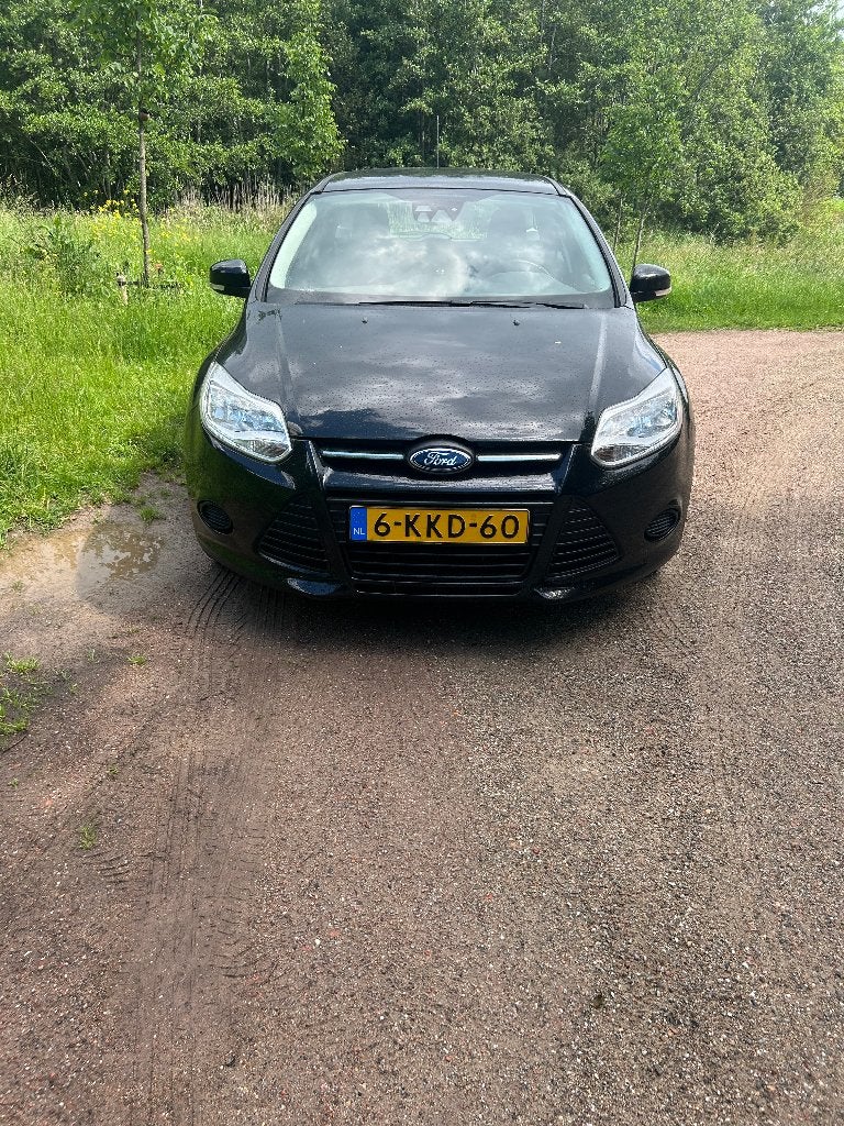 Ford Focus 1.6 Tdci 77KW Wagon 2013 Zwart, Bluetooth, Stof, 4 cilinders, Zwart