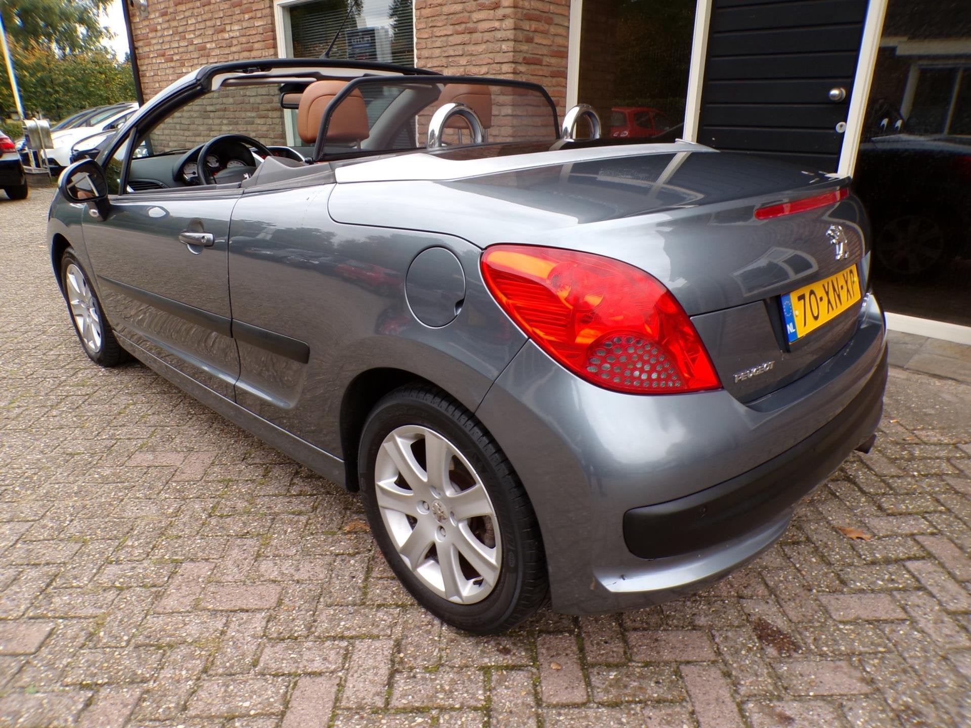 Peugeot 207 CC 1.6 VTi Clima / Lederen Bekleding / Stoelverw, Auto's, 15 km/l, Gebruikt, 4 cilinders, Cabriolet