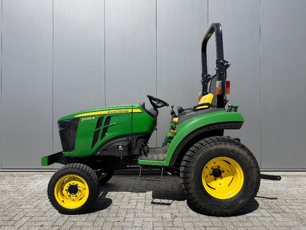 Verkocht! John Deere 2038R - Gazonbanden - 400uur -Kenteken, John Deere, Gebruikt, Tot 2500, Verzenden
