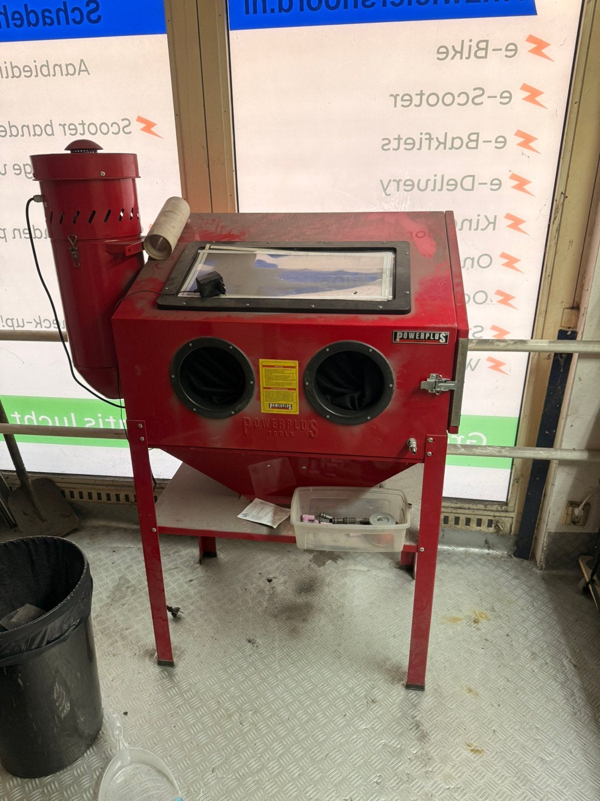 Straalcabine incl afzuiging powerplus tools, Ophalen, Gebruikt, Powerplus, Powerplus