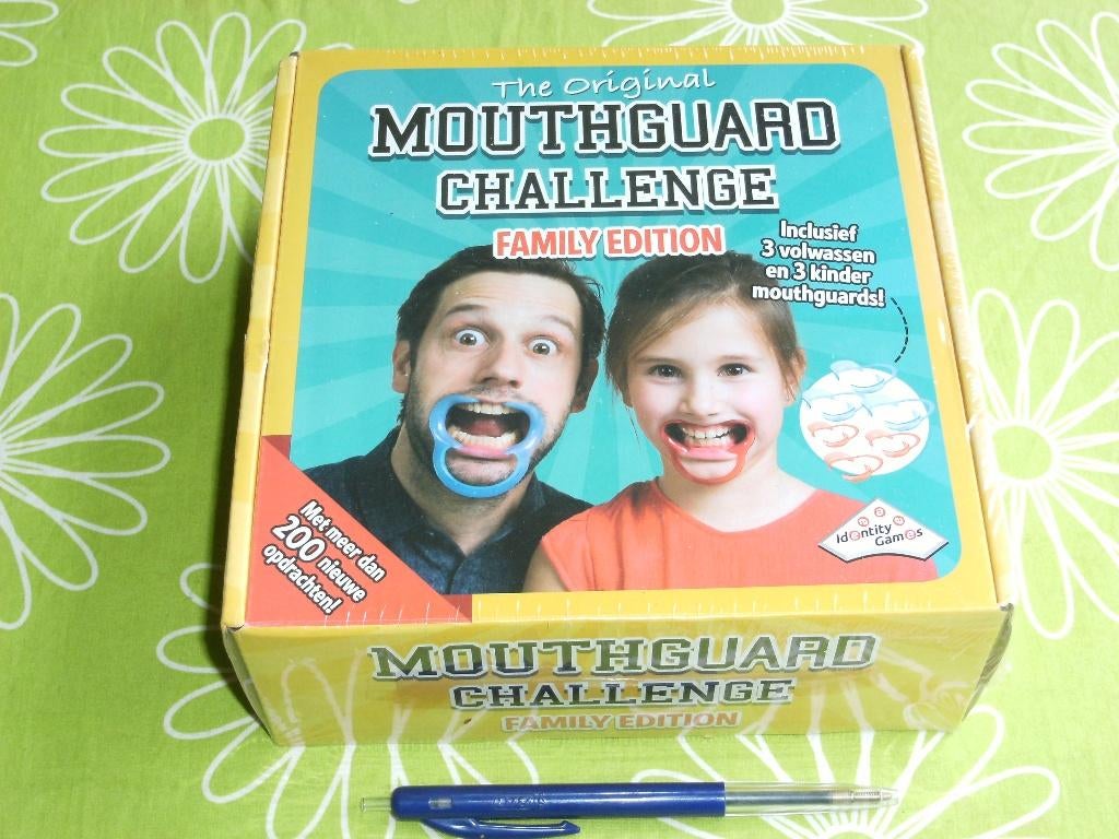 Nieuw in seal: Mouthguard challenge Family Edition, Vijf spelers of meer, Ophalen of Verzenden, Nieuw