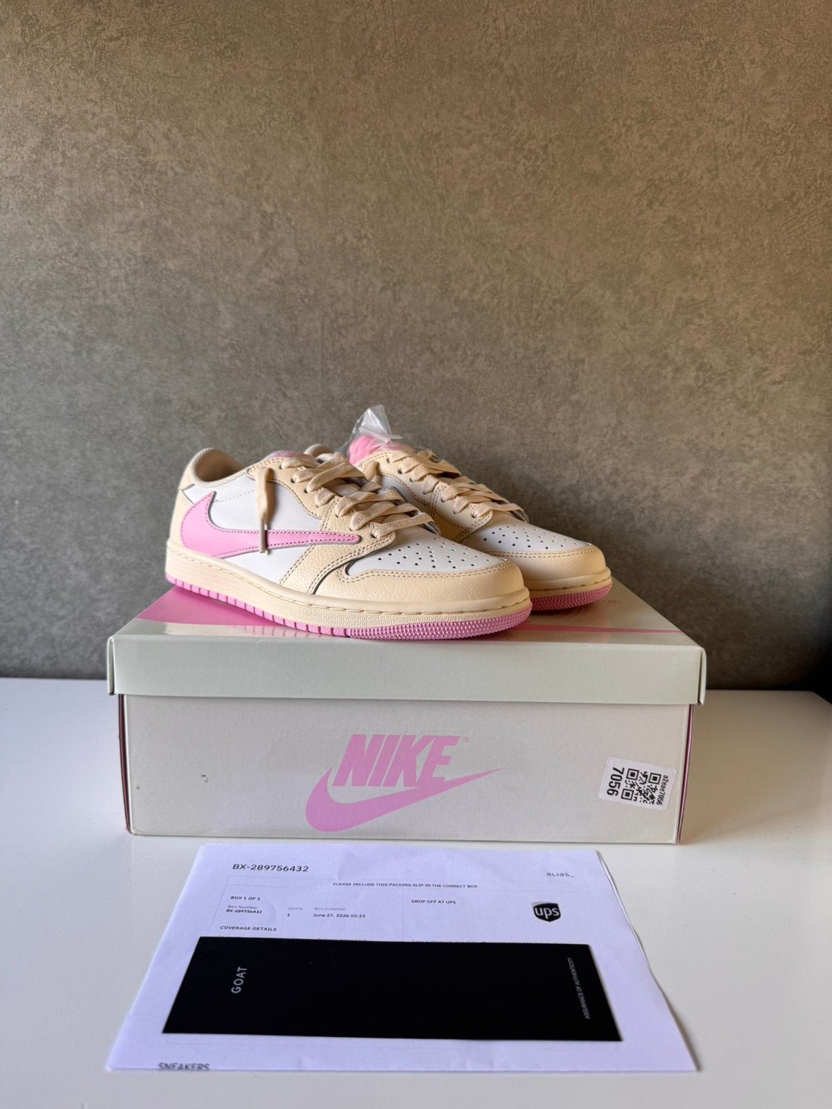 Nike Air Jordan 1 Retro Low OG SP Travis Scott Shy Pink 38, Ophalen of Verzenden, Nieuw