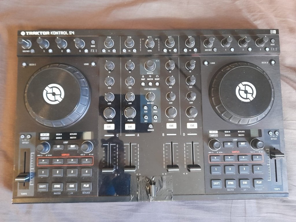 Traktor S4 MK1 DJ controller (IS AL OPGEHAALD !!!), Ophalen, Gebruikt, Dj-set, Overige merken