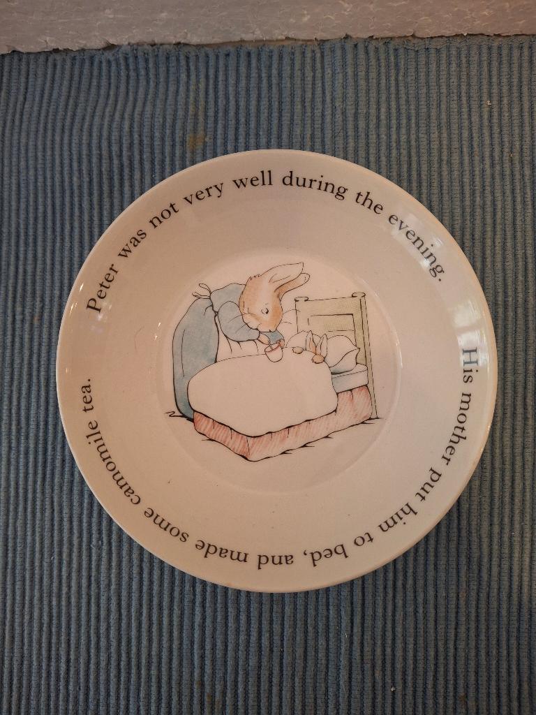 Beatrix Potter - Peter Rabbit - klein Wedgwood schaaltje, Ophalen of Verzenden