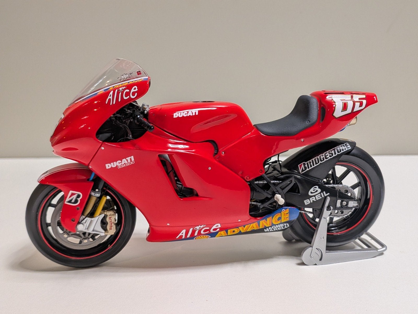 Minichamps: Ducati Desmosedici GP5 - Loris Capirossi, Ophalen of Verzenden, Zo goed als nieuw, 1:9 t/m 1:12, Motor