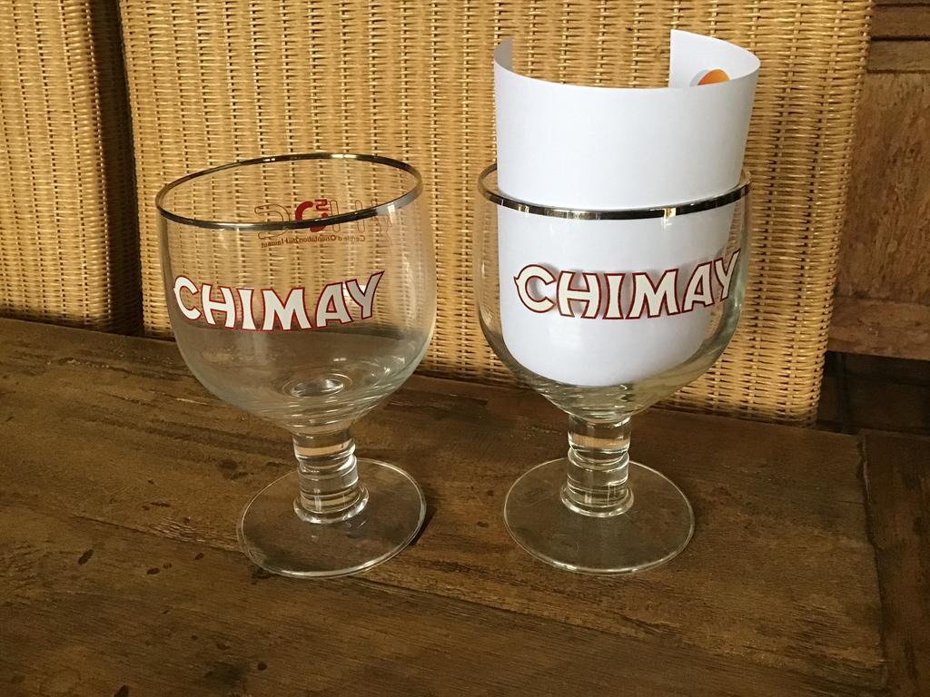 2 trappistglazen Chimay waarvan 1 opdruk 50 ans HOC, Verzamelen, Biermerken, Ophalen of Verzenden, Zo goed als nieuw, Glas of Glazen