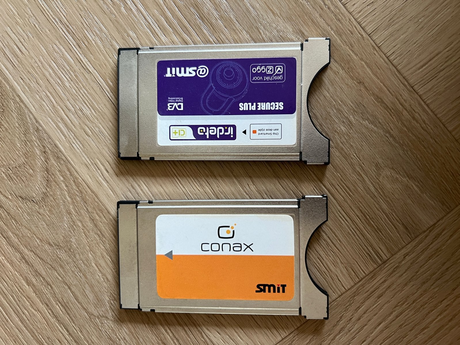 2x SMiT CAM/CI module – Ziggo Irdeto + Conax, Ophalen of Verzenden, Zo goed als nieuw