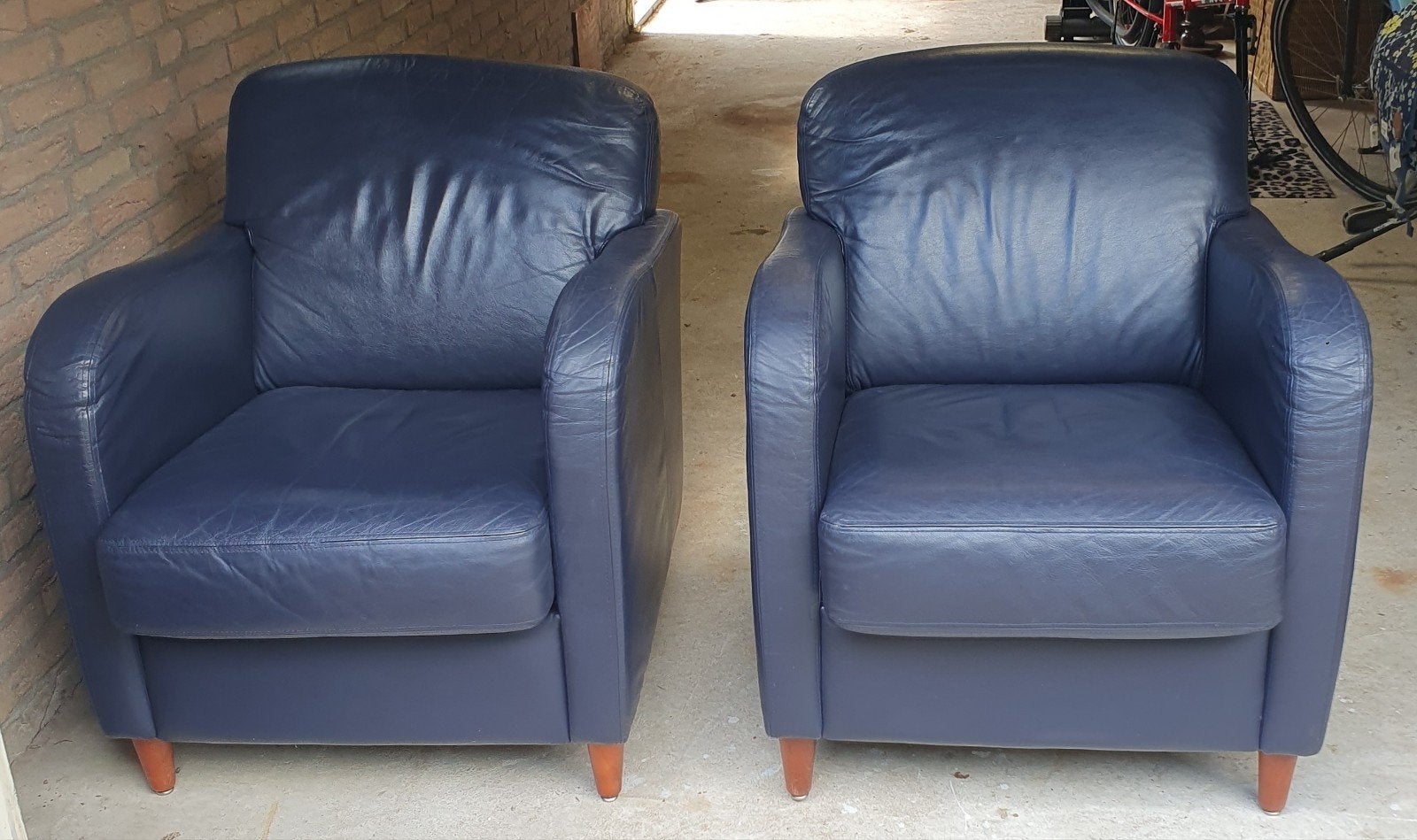 Twee nette donkerblauw leren fauteuils, Huis en Inrichting, Ophalen, Twee, Blauw, Leer