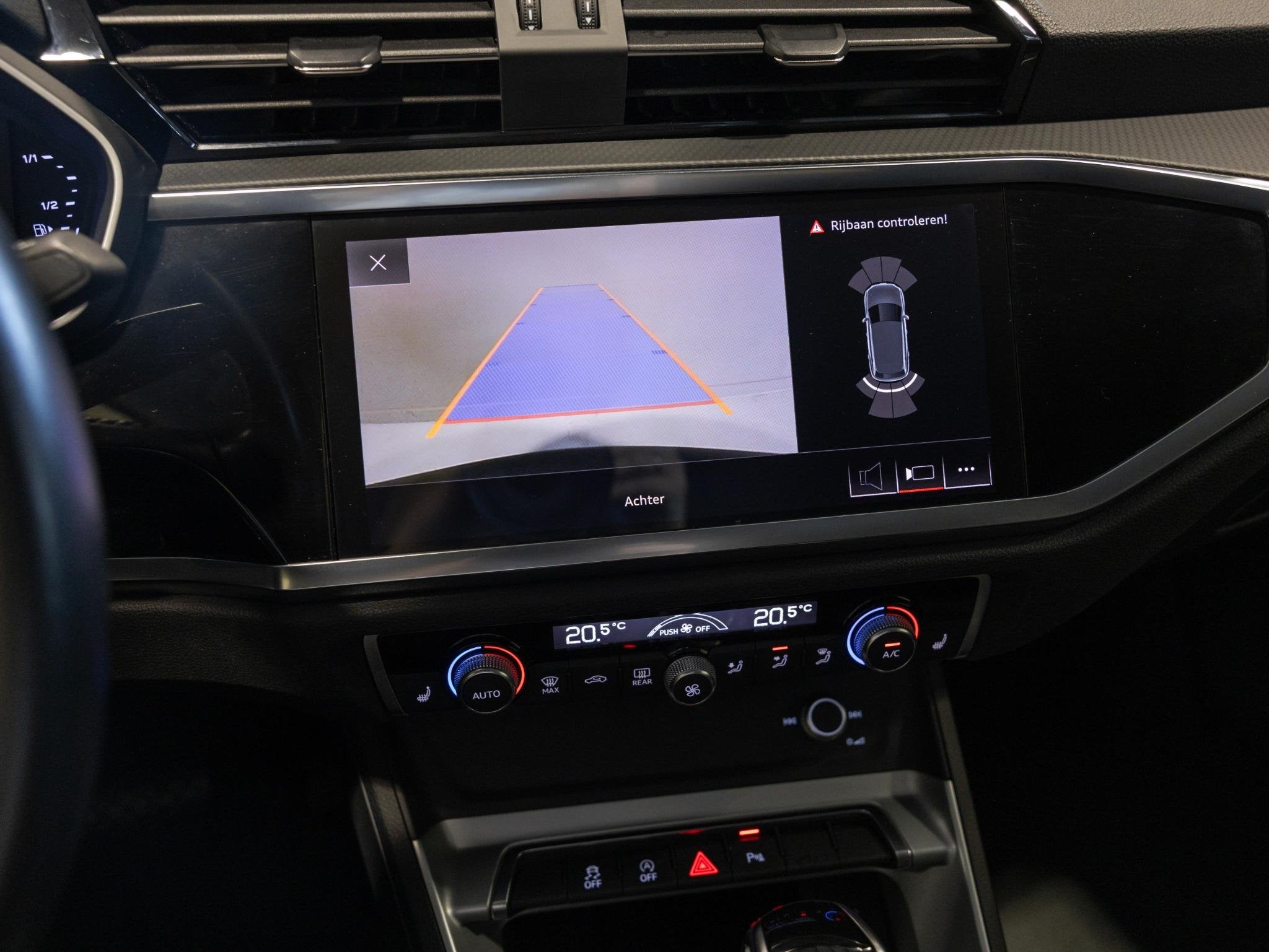 Audi Q3 35 TFSI Advanced Pro Line Business / 150pk / Trekhaa, Auto's, Dealer onderhouden, Zwart, Bedrijf, 1470 kg