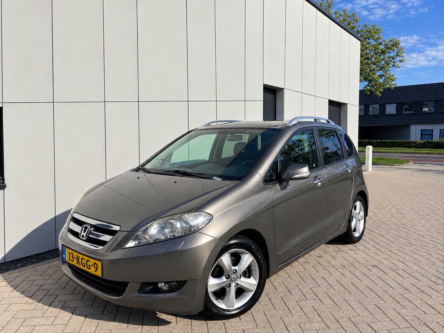 Honda FR-V 1.8i Executive 6 personen/PANO/AIRCO/APK 09-2027, Auto's, Euro 5, 4 cilinders, Origineel Nederlands, Handgeschakeld