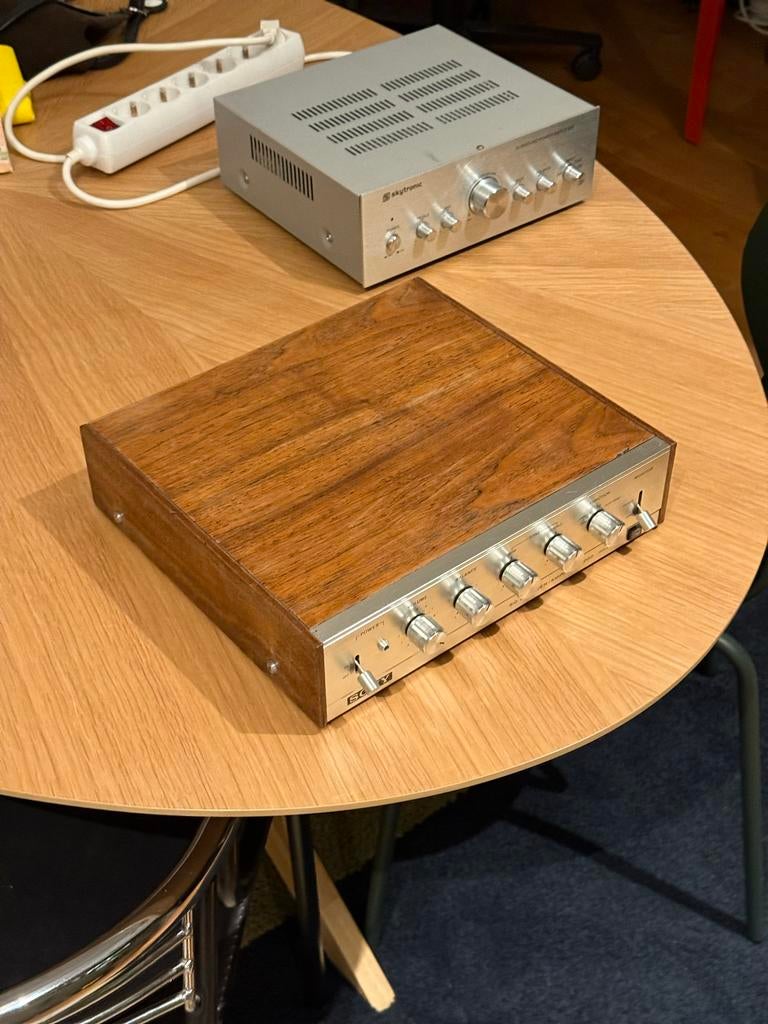 Vintage Sony SQ Decoder/Versterker 200 Solid State, Audio, Tv en Foto, Versterkers en Receivers, Ophalen, Sony, Minder dan 60 watt