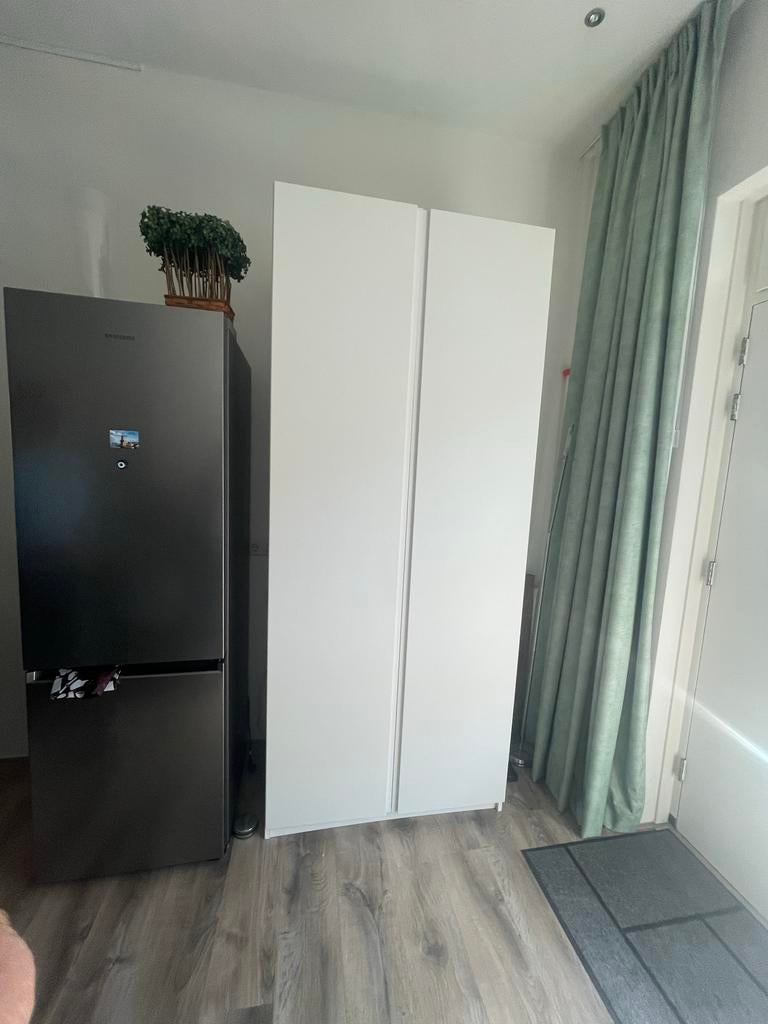 Witte kledingkast met lades en hangruimte, Huis en Inrichting, Ophalen, Overige materialen, Gebruikt, 200 cm of meer