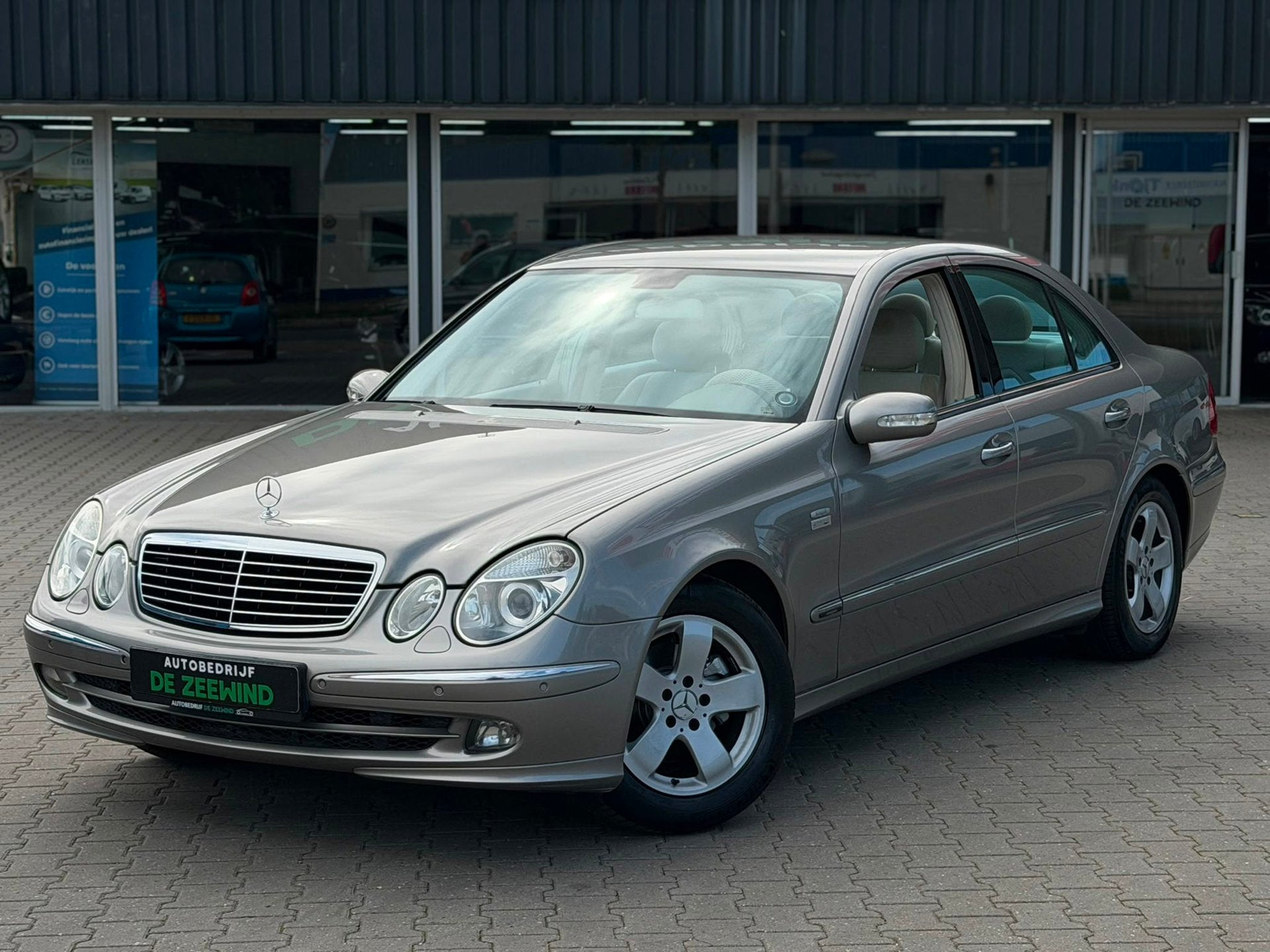 Mercedes-Benz E-klasse 240 Avantgarde|Origineel NL|Rijklaar, Auto's, Automaat, Achterwielaandrijving, 2597 cc, 1505 kg