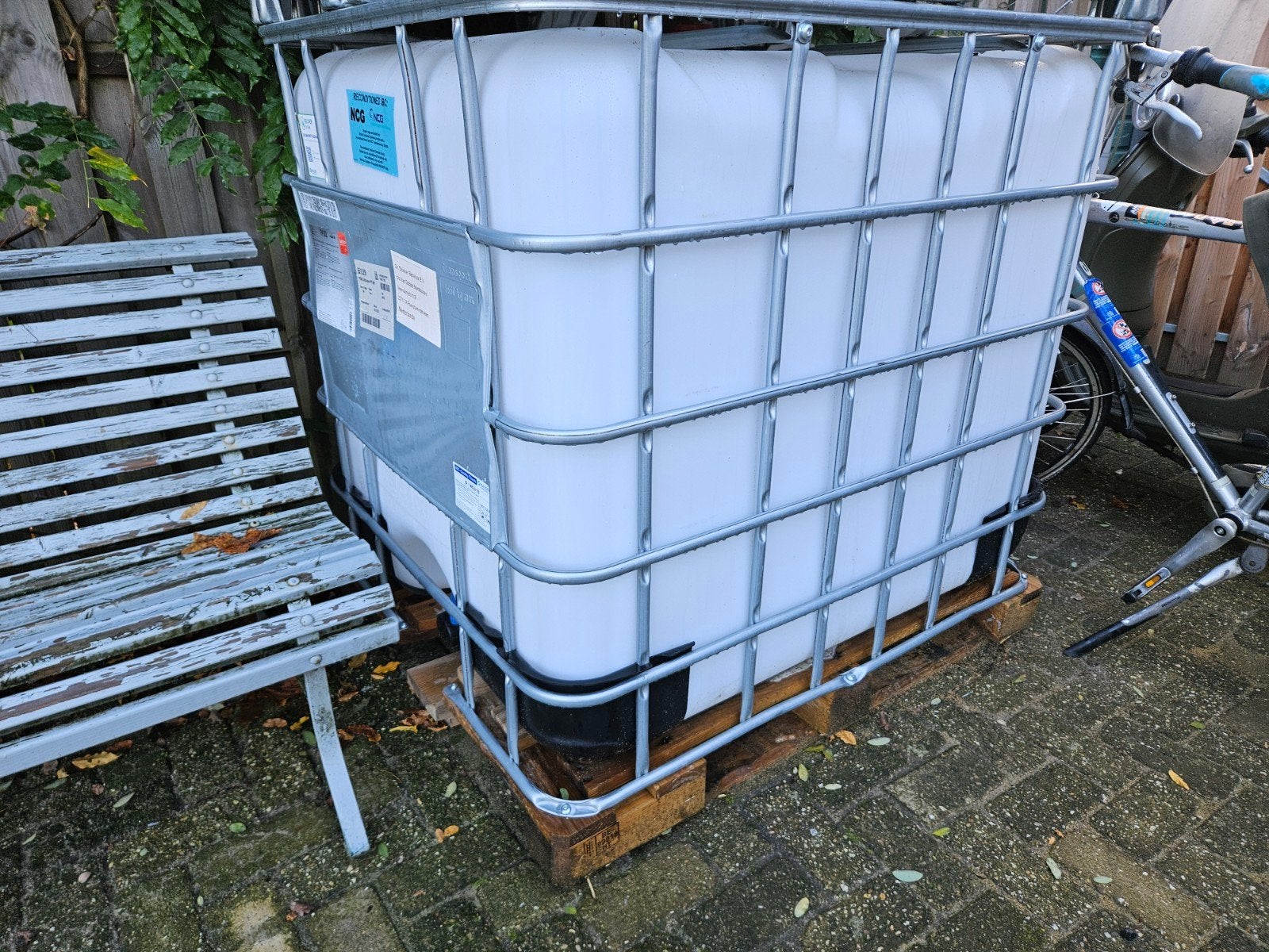 IBC container 1000 liter - Zo goed als nieuw, 100 cm of meer, 60 cm of meer, Bak of Kist, Ophalen of Verzenden