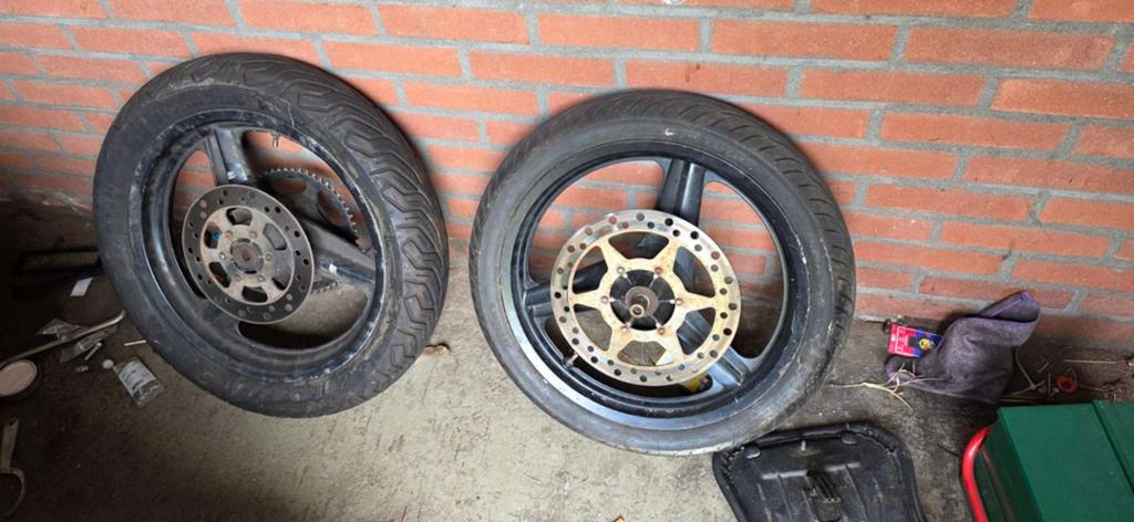 Motorhispania rx50 voor en achter wiel met remschijfen, Ophalen of Verzenden