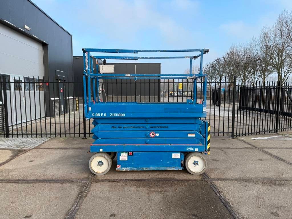 Skyjack SJ 3226 Schaar hoogwerker 10 meter (bj 2015), Zakelijke goederen, Machines en Bouw | Liften, Steigers en Ladders
