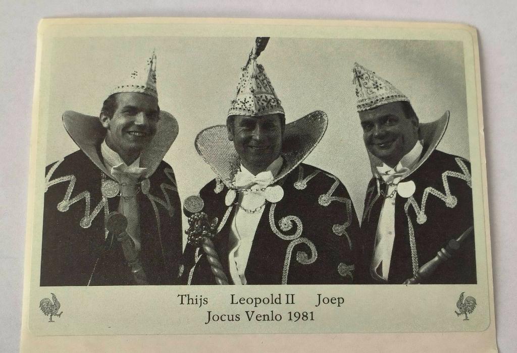 Sticker Thijs.Leopold II.Joep Jocus Venlo 1981, Verzamelen, Ophalen of Verzenden, Zo goed als nieuw, Bedrijf of Vereniging