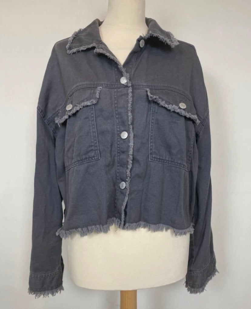 Monki denim jasje – donkergrijs – cropped – maat M, Maat 38/40 (M), Verzenden, Zo goed als nieuw, Monki