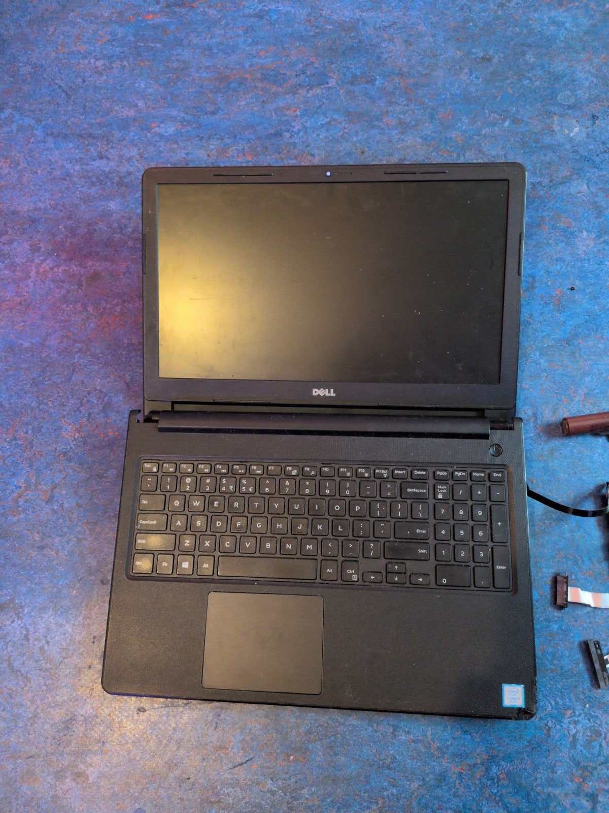 Dell Vostro 15 (i5 7e gen) - Start niet op, werkend parts, Computers en Software, 15 inch, Ophalen of Verzenden, Dell, Intel Core i5 7e Gen