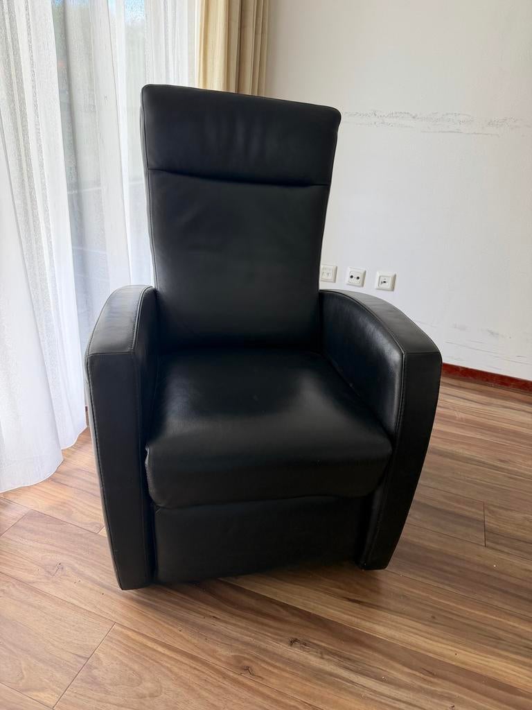 Leren relaxfauteuil met sta-op functie, Ophalen, Zo goed als nieuw, Leer, 75 tot 100 cm