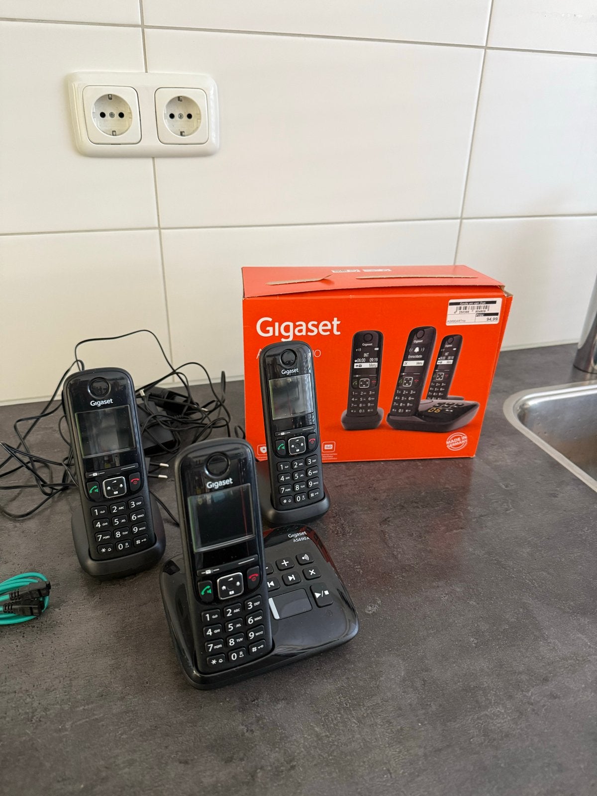 Nieuw in doosGigaset AS690A Trio draadloze DECT-telefoonset, Telecommunicatie, Ophalen of Verzenden, Nieuw, 3 handsets