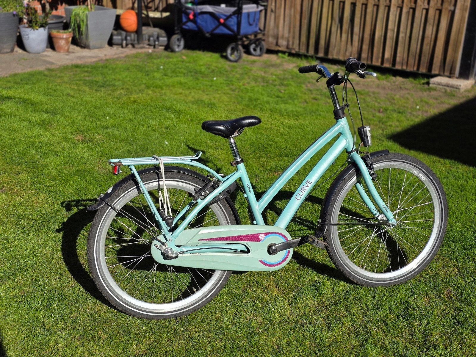 Meisjesfiets 24 inch - Goed werkend met lichte krasjes, Fietsen en Brommers, Ophalen, Gebruikt, 24 inch, Curve