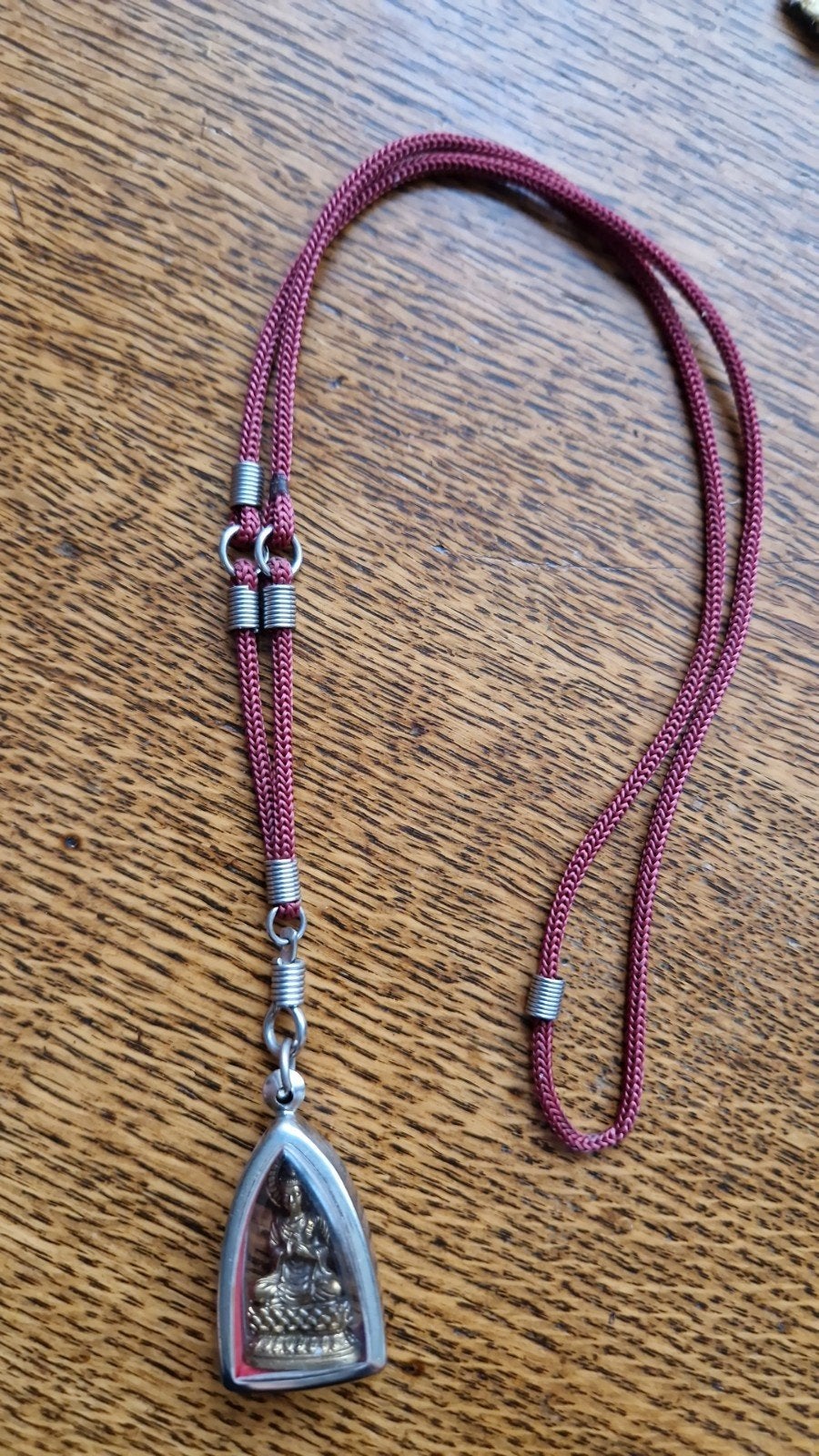 Thaise Boeddhistische Amulet Hanger met Fraaikoord, Overige materialen, Gebruikt, Overige voorstellingen, Bruin