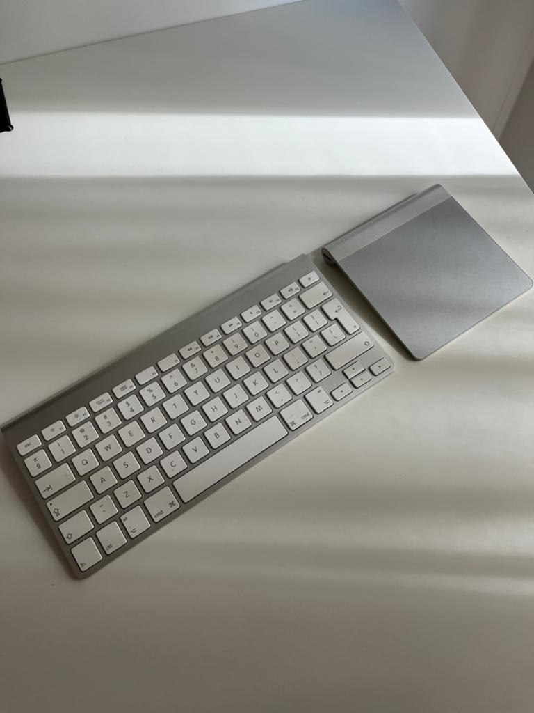 Apple Magic Keyboard A1314 + Apple Multi-Touch Trackpad, Computers en Software, Ophalen of Verzenden, Zo goed als nieuw