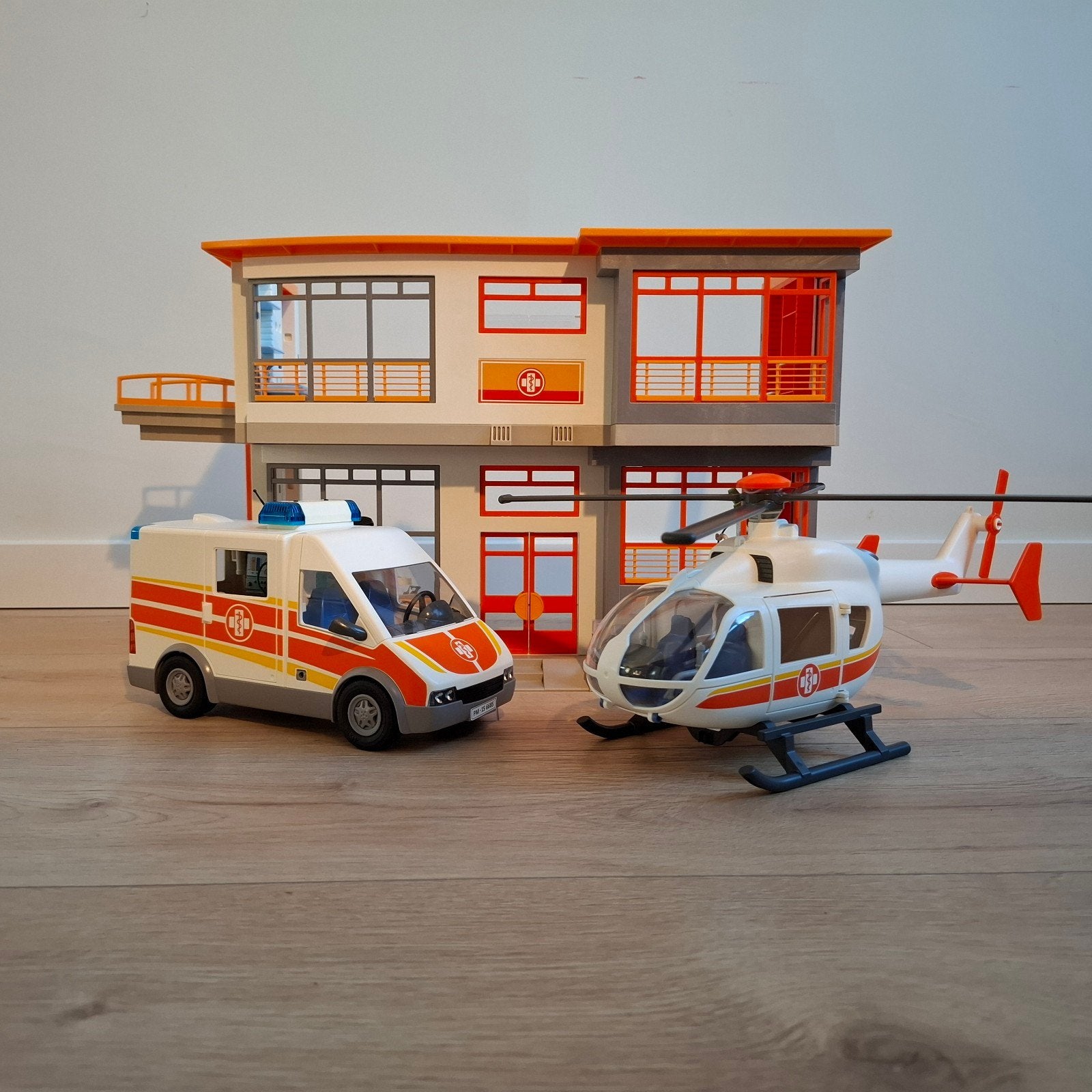 Ziekenhuis 🏨 met ambulance, helikopter Playmobil SUPERCOMBI, Ophalen of Verzenden, Gebruikt, Complete set