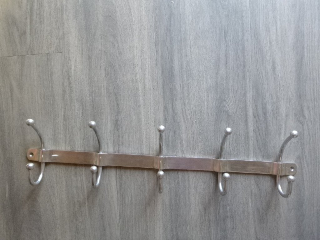metalen/aluminium wand kapstok met 5 haken, 83 cm,  zgan, Wandkapstok, Ophalen of Verzenden, Zo goed als nieuw, Minder dan 100 cm