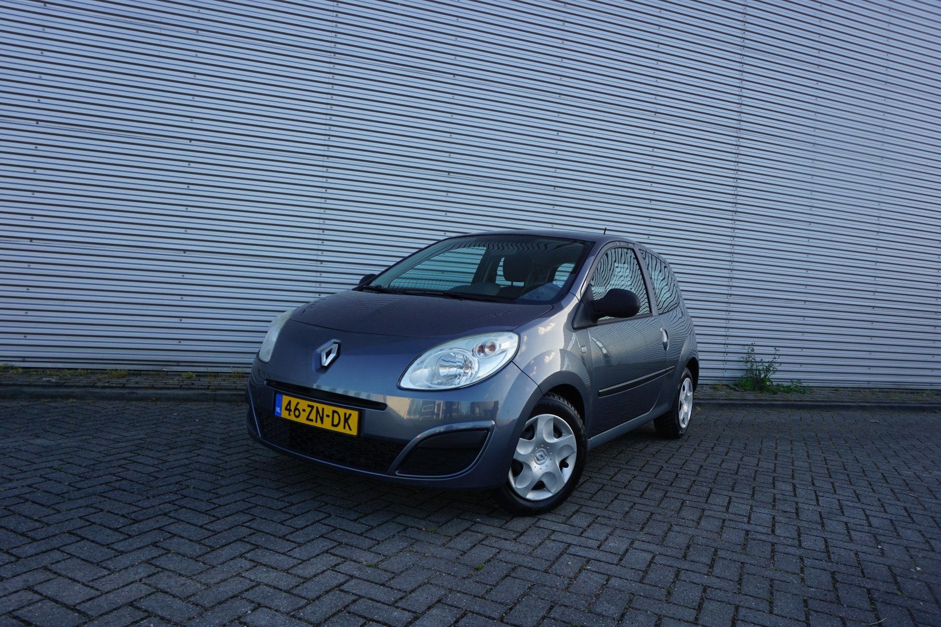 Renault Twingo 1.2 Authentique Airco / Elektr. ramen / NAP, Auto's, Voorwielaandrijving, Gebruikt, 4 cilinders, Origineel Nederlands