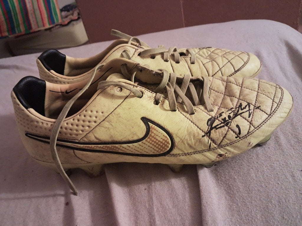 Voetbal schoenen te koop ophalen in utrecht, Maat XS of kleiner, Ophalen, Schoenen