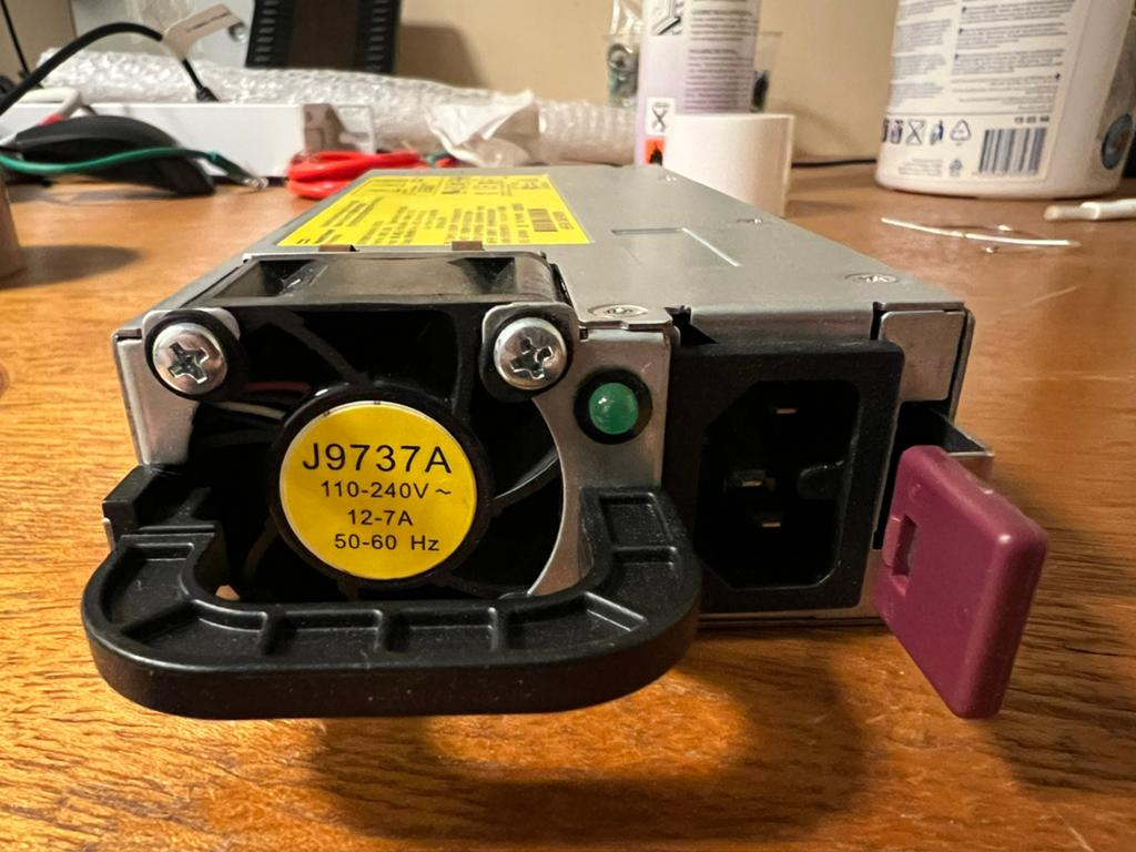 HPE J9737A voeding, Ophalen of Verzenden, Zo goed als nieuw