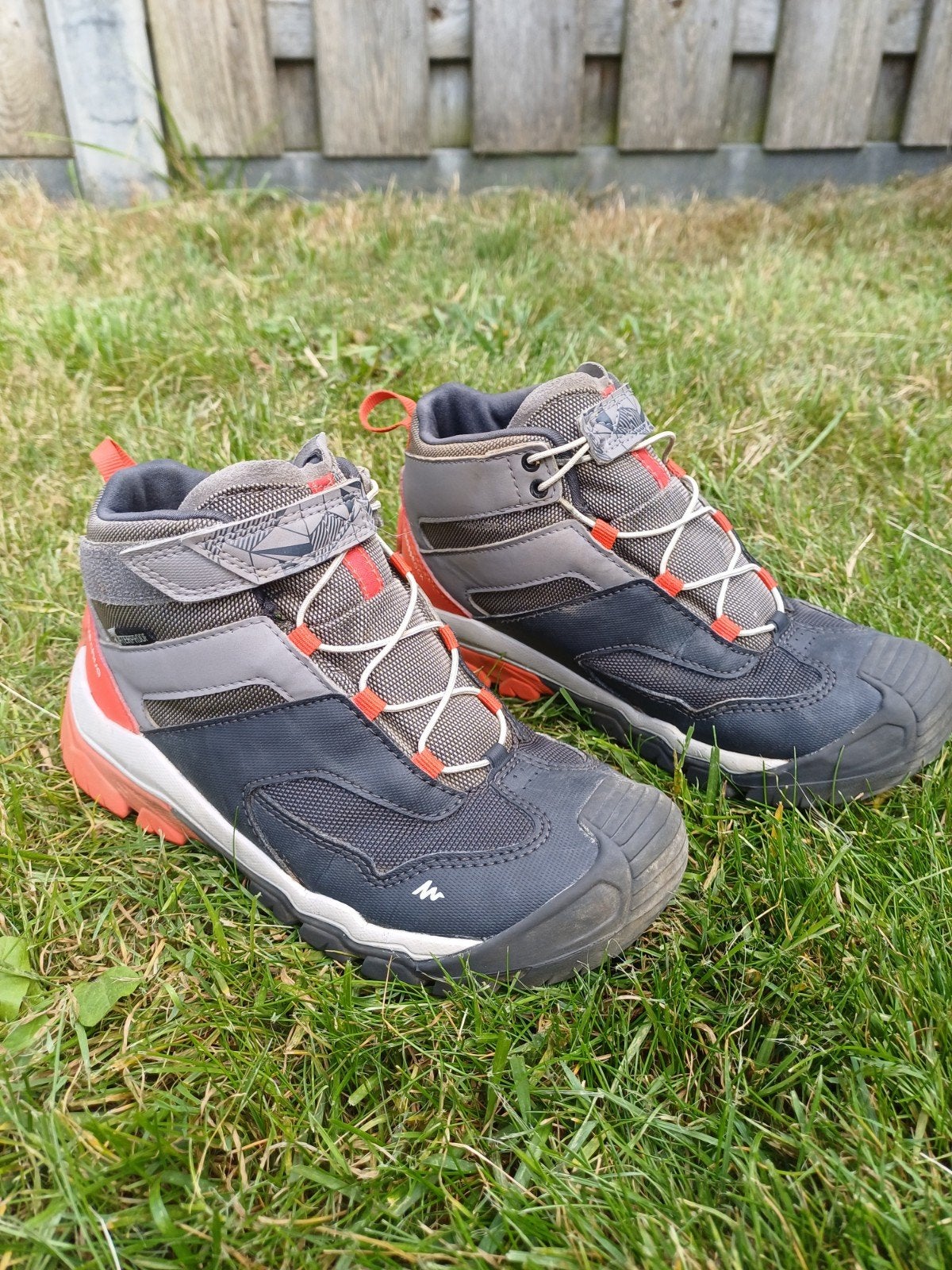 Berg/wandel schoenen waterdicht. Maat 33, Ophalen of Verzenden, Zo goed als nieuw, Schoenen