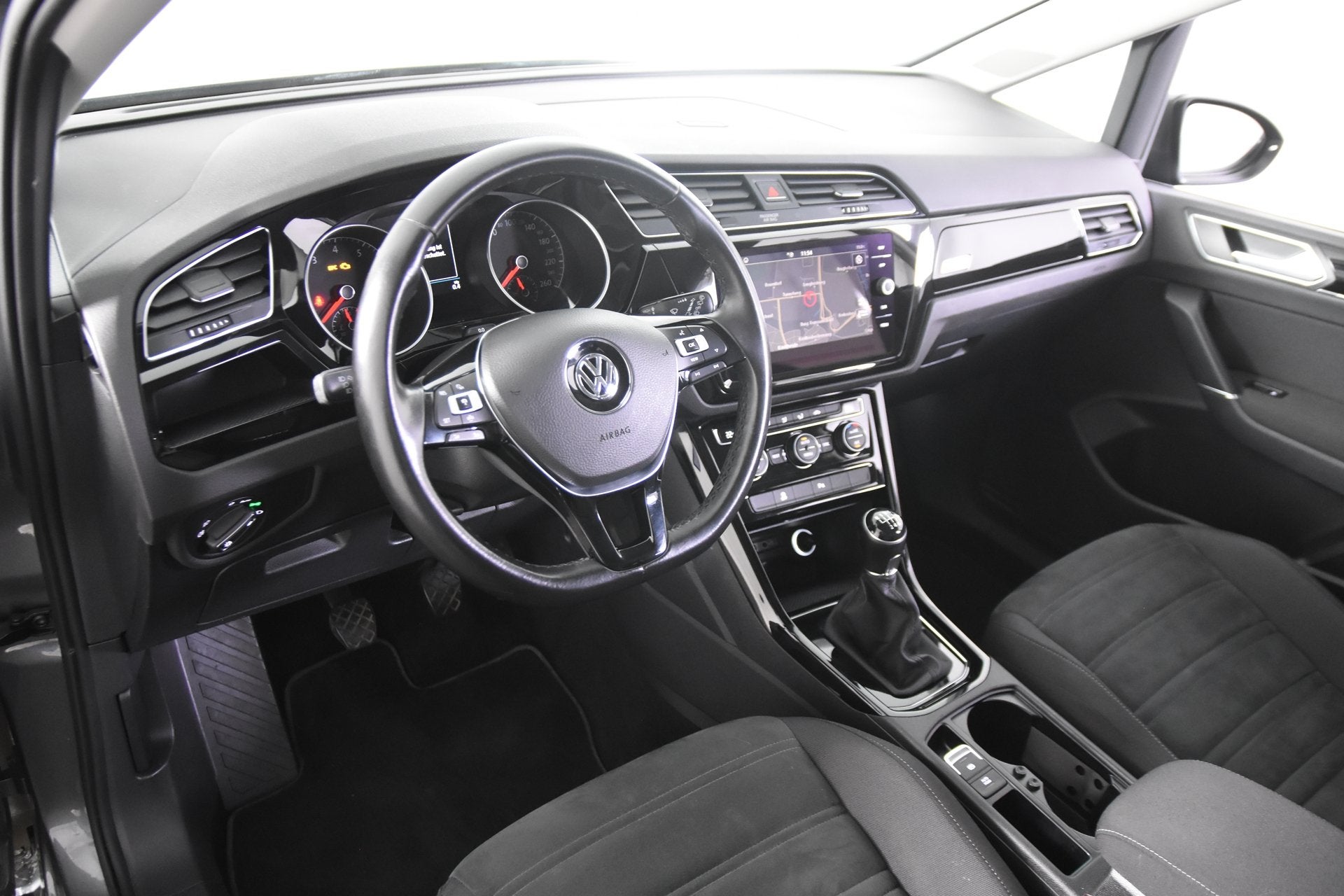 Volkswagen Touran 1.0 TSI Highline *1ste Eigenaar*Leer*Trekh, Voorwielaandrijving, Gebruikt, 4 cilinders, 116 pk