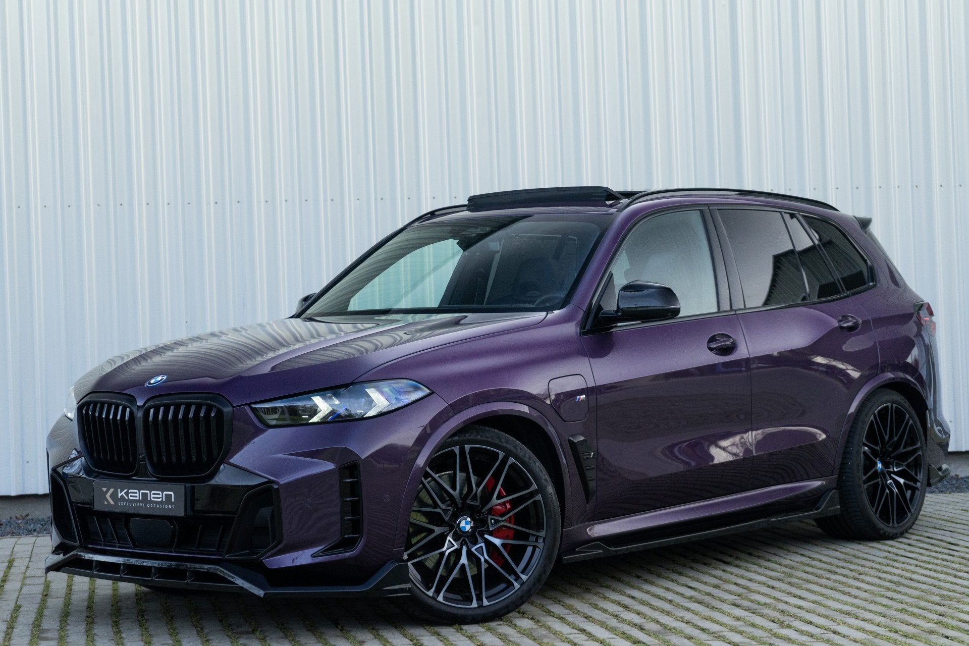 BMW X5 xDrive50e Facelift M-Sport Pro Achteras besturing Sky, Gebruikt, Overige kleuren, Bedrijf, 489 pk