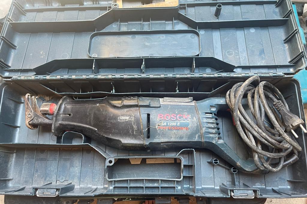 Te koop Bosch reciprozaagmachine GSA 1200E professional, 70 mm of meer, Ophalen of Verzenden, Zo goed als nieuw, Reciprozaag