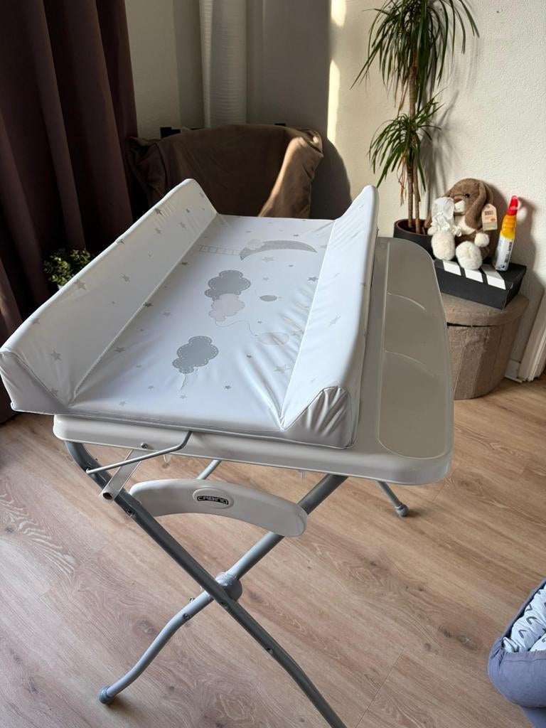 Cabino badcommode met aankleedkussen, Kinderen en Baby's, Badjes en Verzorging, Gebruikt, Badje, Overige merken, Ophalen