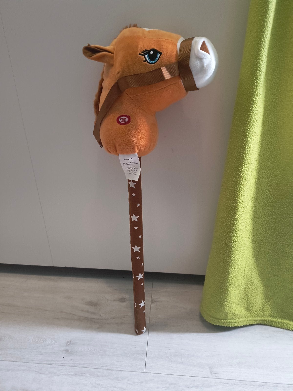 Knuffelig stokpaardje met geluid, Ophalen, Zo goed als nieuw, Jongen of Meisje