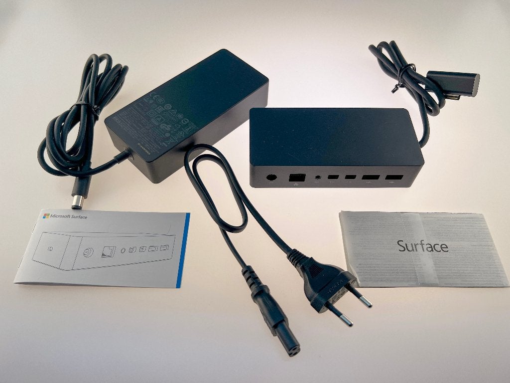 Microsoft Surface Pro Dock 2 met Voeding in doos, Computers en Software, Laptop, Ophalen of Verzenden, Microsoft, Docking station