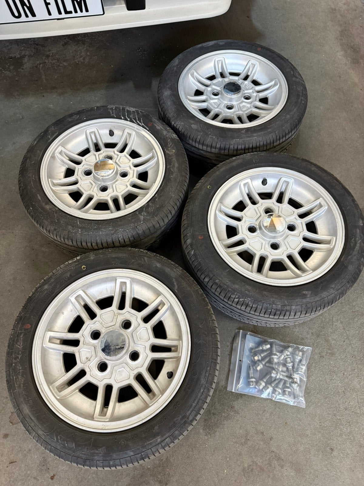Set Ford wielen komen van Fiesta Mk1, Gebruikt, 13 inch, 175 mm, Banden en Velgen
