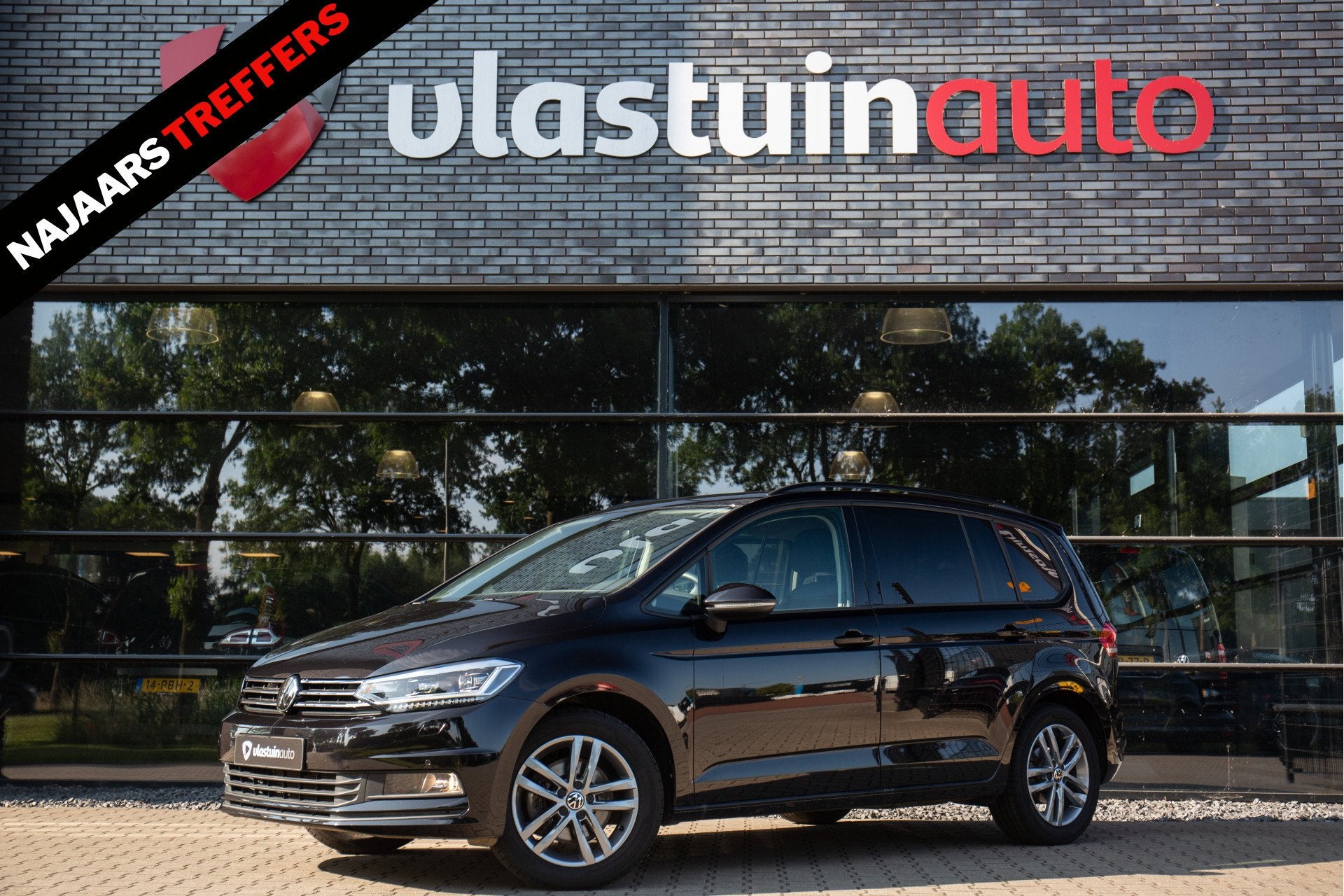Volkswagen Touran 1.5 TSI Comfortline Business 7p , 7 persoo, Zwart, 4 cilinders, 150 pk, 7 stoelen