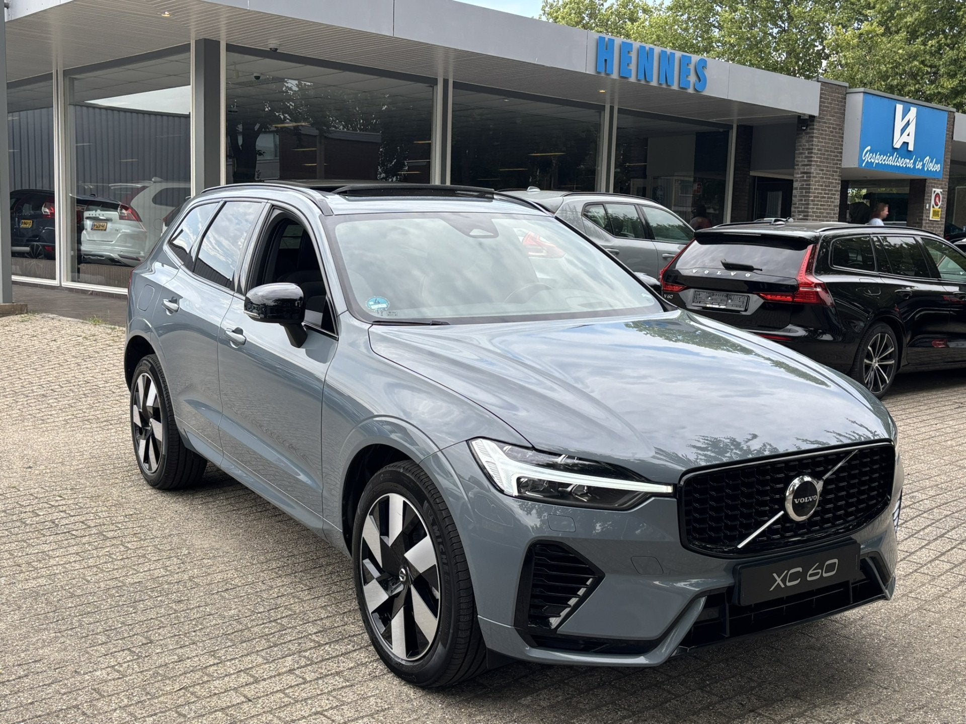 Volvo XC60 T8 455pk AWD Ultimate Dark Pano HeadUp (bj 2023), Auto's, Volvo, Automaat, Gebruikt, Leder en Stof, Plug-in hybride