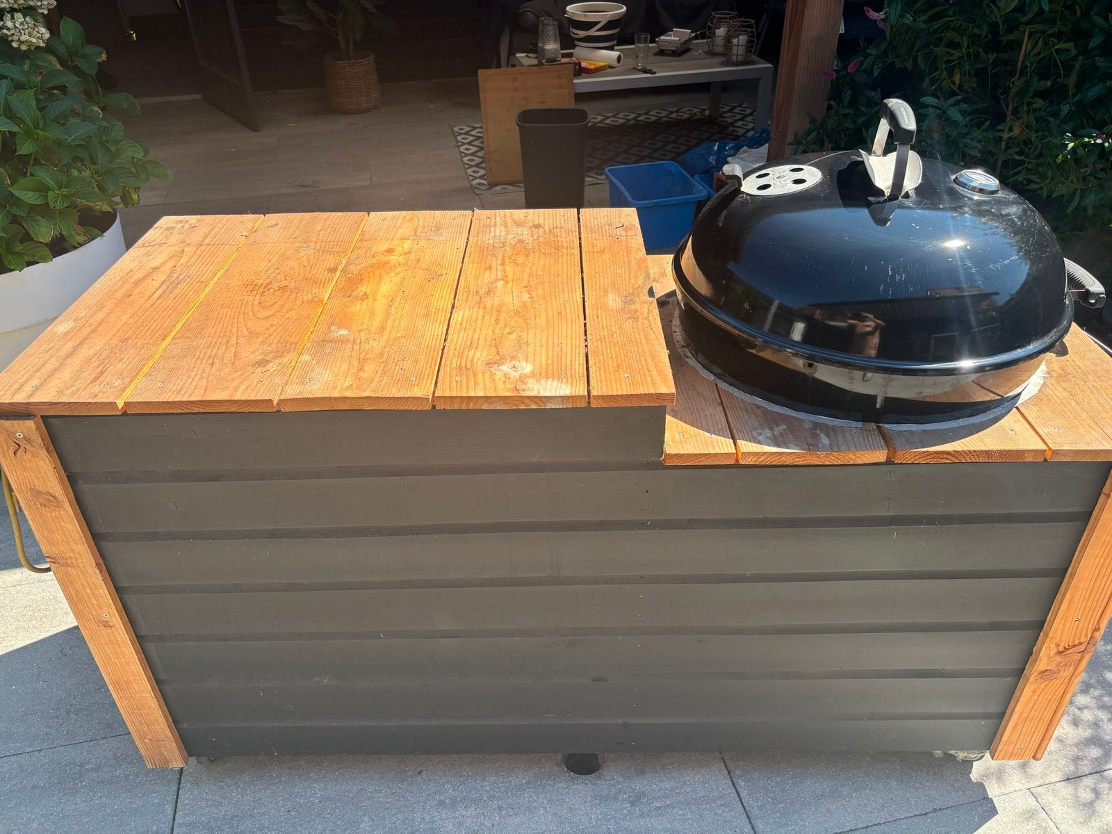 Bbq meubel, Ophalen, Zo goed als nieuw, Houtskool, Inbouw