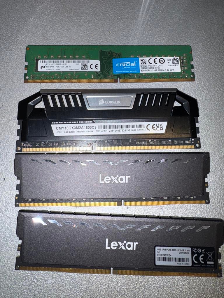 Diverse RAM Geheugen Modules (3x DDR4, 1x DDR3), Computers en Software, RAM geheugen, 32 GB, Server, DDR4, Ophalen of Verzenden